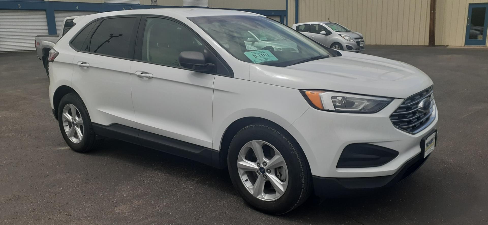 2019 Ford Edge SE AWD (2FMPK4G92KB) with an 2.0L L4 DOHC 16V engine, 6A transmission, located at 2015 Cambell Street, Rapid City, SD, 57701, (605) 342-8326, 44.066433, -103.191772 - CARFAX AVAILABLE - Photo#5